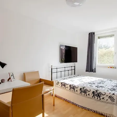 Lovely Flat With Large Terrace アパート ヘーヴィーズ