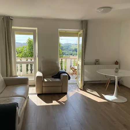 アパート Lovely Flat With Large Terrace ヘーヴィーズ