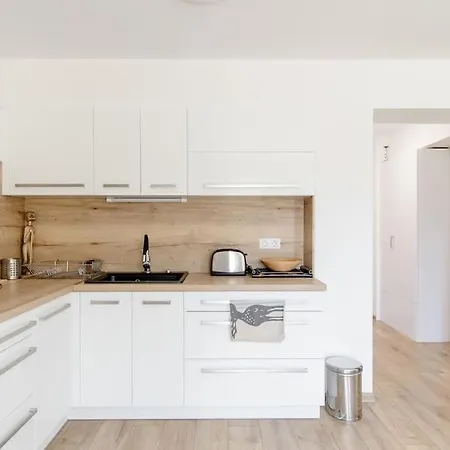 Lovely Flat With Large Terrace