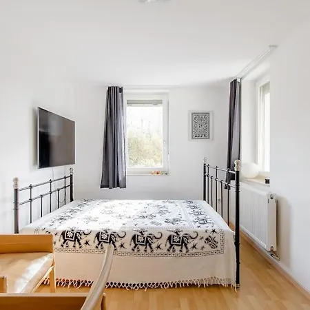 Lovely Flat With Large Terrace Appartamento