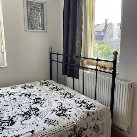 アパート Lovely Flat With Large Terrace ヘーヴィーズ