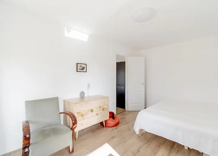 דירה Lovely Flat With Large Terrace *